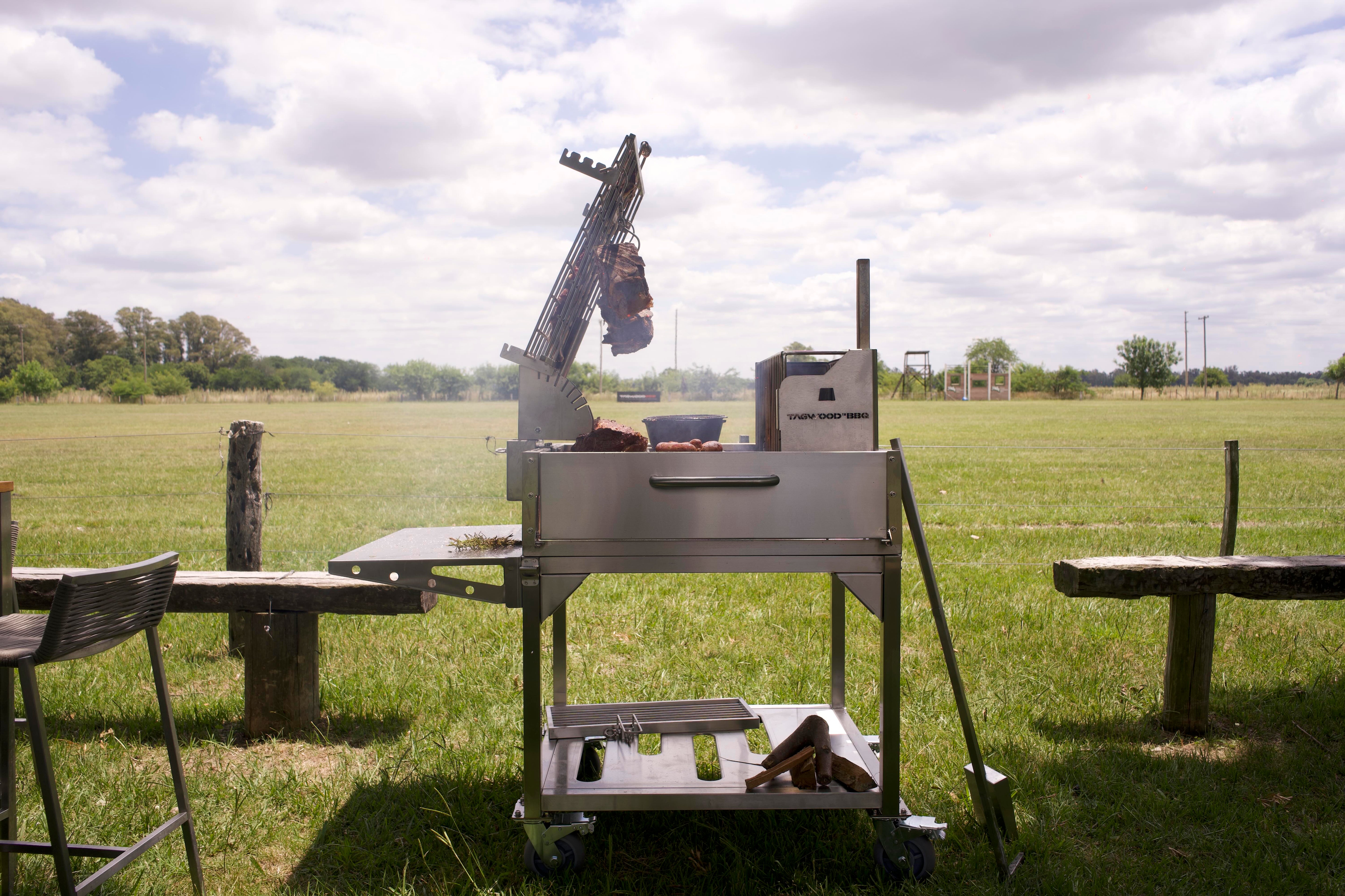 Argentine Clamp Grill with Firebox Tagwood BBQ33SS